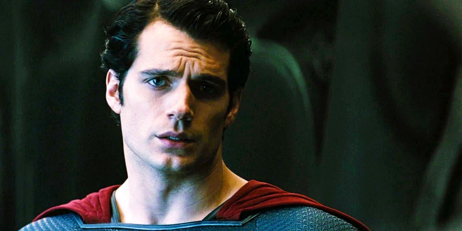 James Gunn dá atualizações sobre o novo traje do Superman e provoca