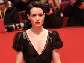 Claire Foy e Richard E. Grant estrelam Savage House