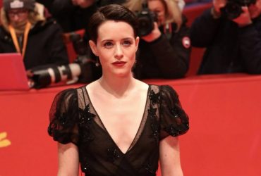 Claire Foy e Richard E. Grant estrelam Savage House