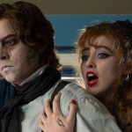 Crítica de Lisa Frankenstein: um deleite distorcido da comédia de terror pastiche dos anos 80 para adolescentes esquisitos
