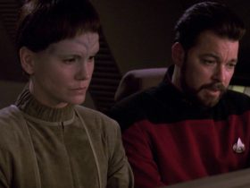 Jonathan Frakes não acha que Star Trek foi longe o suficiente com o episódio LGBT da próxima geração