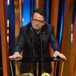 Michael J. Fox se levanta da cadeira de rodas e emociona o público do BAFTA: "Um filme pode mudar sua vida"