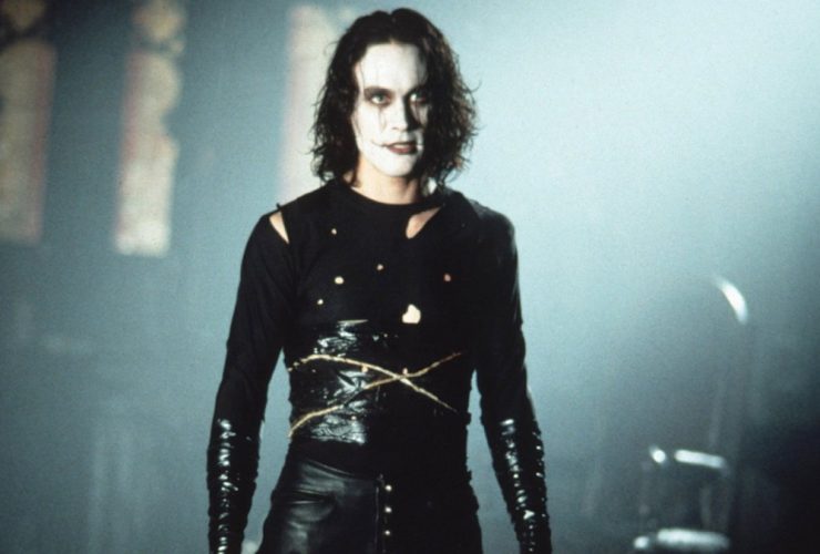 The Crow: Bill Skarsgård é Eric Draven nas primeiras imagens do remake