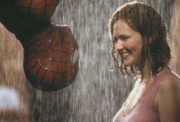 A estrela do Homem-Aranha, Kirsten Dunst, chama a experiência de beijo com Tobey Maguire de 'ruim'