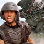 A ordem correta para assistir aos filmes de Starship Troopers