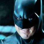 Batman, Michael Keaton lembra do treinamento incorreto: "Com menos músculos eu teria mais espaço para respirar"