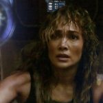 Jennifer Lopez está rastreando um robô renegado no trailer do novo filme da Netflix, Atlas