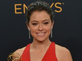 O Macaco: Tatiana Maslany e Elijah Wood no elenco do filme baseado na história de Stephen King