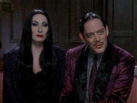 O diretor da família Addams usou uma tática cruel para fazer as crianças chorarem diante das câmeras