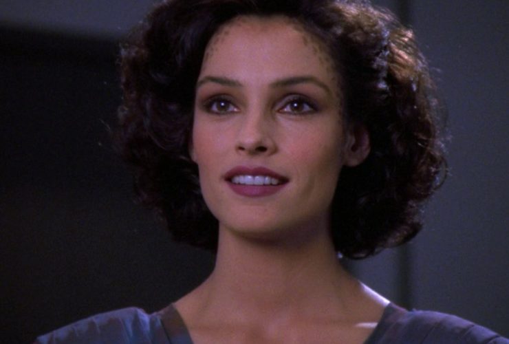 O episódio de Star Trek de Famke Janssen teve três finais alternativos que os fãs nunca viram