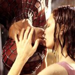 O famoso beijo de cabeça para baixo do Homem-Aranha foi ‘miserável’ para Kirsten Dunst filmar