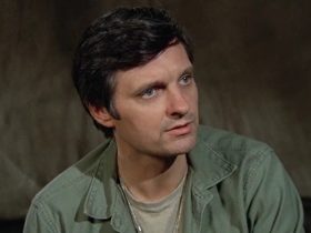 Os censores do enredo M * A * S * H ​​nunca visto eram considerados muito obscenos para a TV