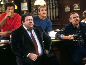 Por que o elenco de Cheers quase desistiu de repintar o cenário do programa