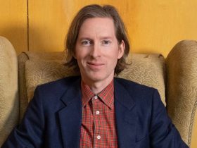 Wes Anderson revela motivo de sua ausência no Oscar 2024 e agradece