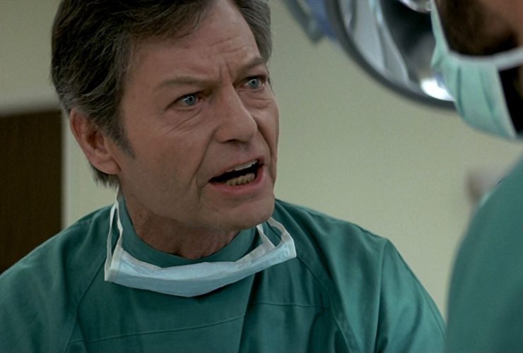 DeForest Kelley fez uma mudança no Dr. McCoy de Star Trek na viagem para casa