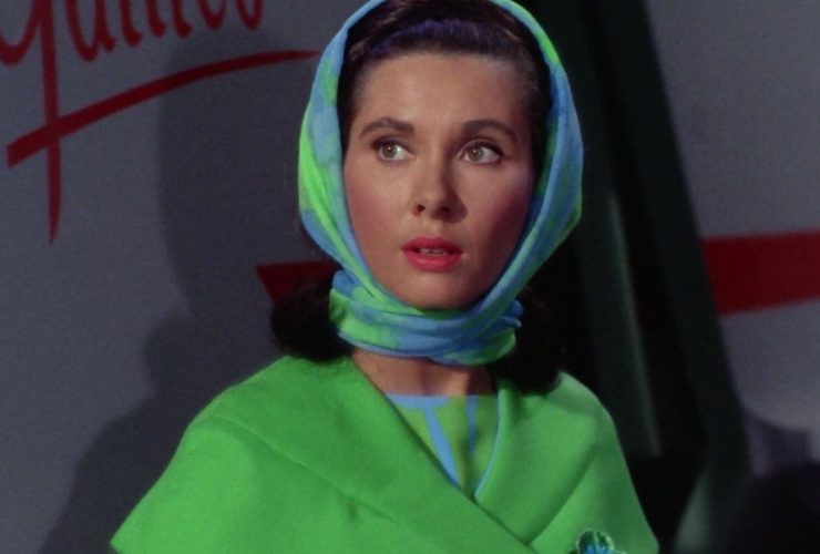 Elinor Donahue desempenhou um segundo papel invisível no episódio de metamorfose de Star Trek