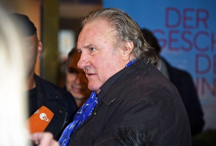 Gerard Depardieu levado sob custódia policial por acusações de assédio sexual