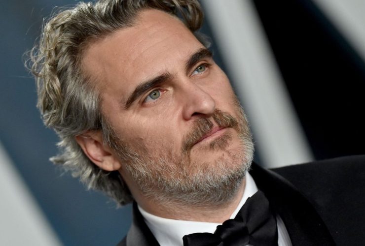 Joaquin Phoenix, Elliott Gould e outros criativos judeus apoiam o discurso de Jonathan Glazer no Oscar