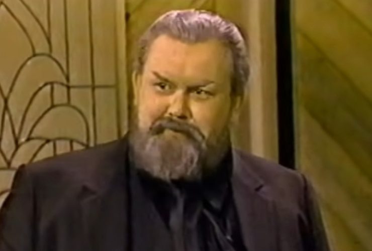 John Candy canalizou brilhantemente Orson Welles para o programa de TV de curta duração de Billy Crystal