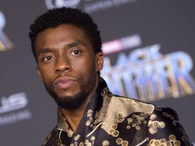 LA Confidential: Chadwick Boseman iria estrelar a sequência com Russell Crowe e Guy Pearce