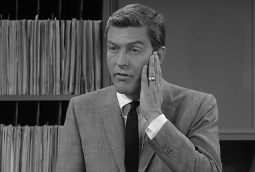 O programa de Dick Van Dyke solidificou seu lugar na TV dos anos 60 com uma queda na televisão