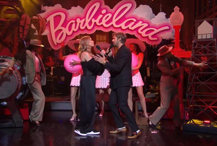 Ryan Gosling e Emily Blunt transformam uma música de Taylor Swift em uma balada Barbenheimer no SNL