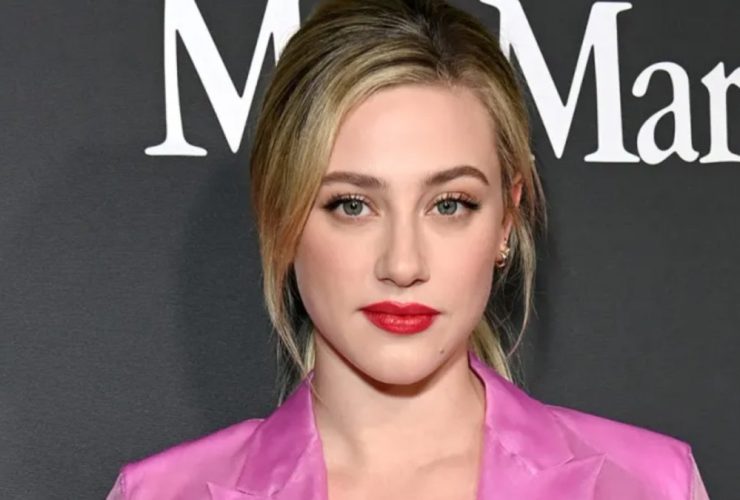 American Sweatshop: Lili Reinhart estrela thriller no lado negro das redes sociais