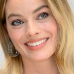 Avengelyne: Margot Robbie possível estrela do filme baseado nos quadrinhos de Rob Liefeld produzido pela Warner Bros