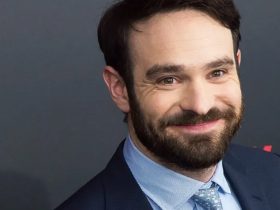 Charlie Cox se junta a Zooey Deschanel no elenco da comédia romântica Merv, aqui está a primeira foto do filme