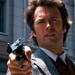 Inspetor Callaghan, Clint Eastwood conseguiu o papel graças à renúncia de uma estrela principal