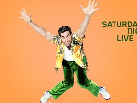 Jake Gyllenhaal exalta a 50ª temporada do Saturday Night Live em um final da 49ª temporada mais ou menos