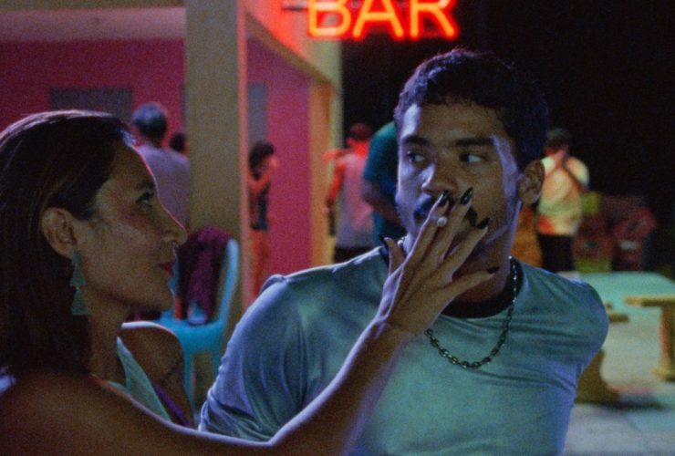 Motel Destino, a crítica: o filme suado e ofegante de Karim Aïnouz é um blefe tropical