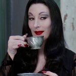 A família Addams colocou Anjelica Huston em condições intensas e restritivas