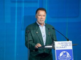 Arnold Schwarzenegger apela à acção relativamente às alterações climáticas: "Devemos salvar nossos filhos"