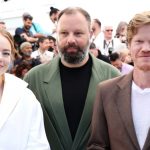 Bugonia: revelada a data de lançamento do novo filme de Yorgos Lanthimos, estrelado por Emma Stone e Jesse Plemons