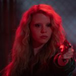 MaXXXine: Há sangue por toda parte no novo trailer do filme de terror de A24, estrelado por Mia Goth