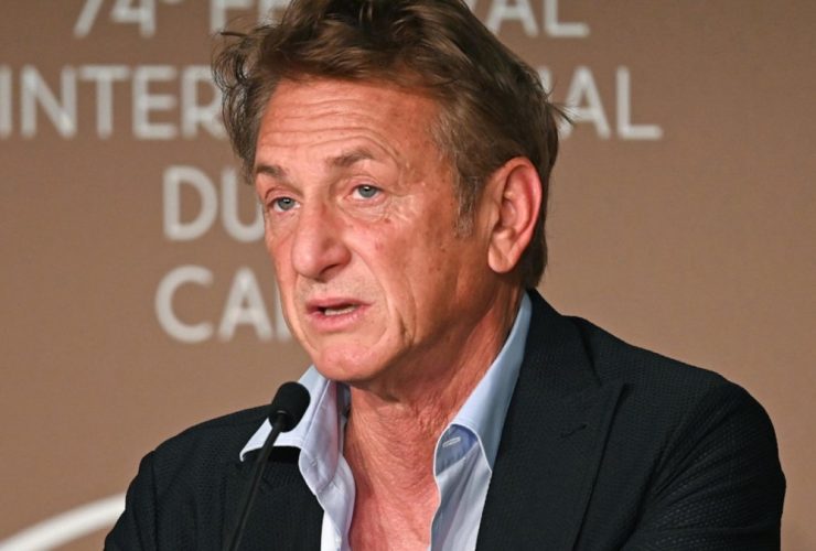 Sean Penn: "Depois do papel do homossexual em Milk passei 15 anos de infelicidade nos sets"