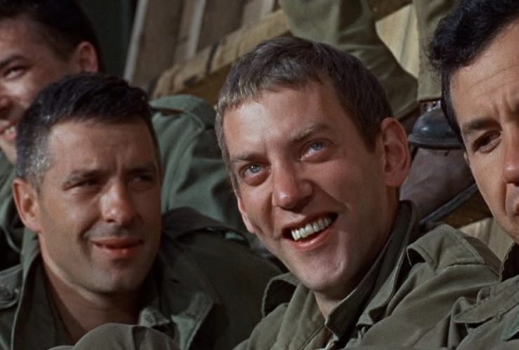 Uma troca inesperada na dúzia suja levou ao papel de Donald Sutherland em M*A*S*H