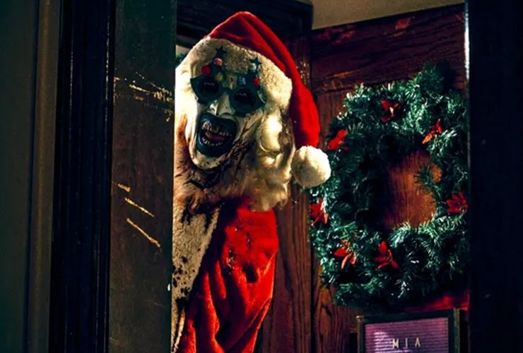 Art The Clown faz um anjo de neve sangrento no trailer de Terrifier 3