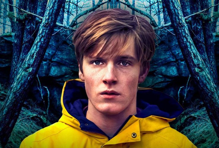 Louis Hofmann as Jonas Kahnwald in Dark, Netflix logo