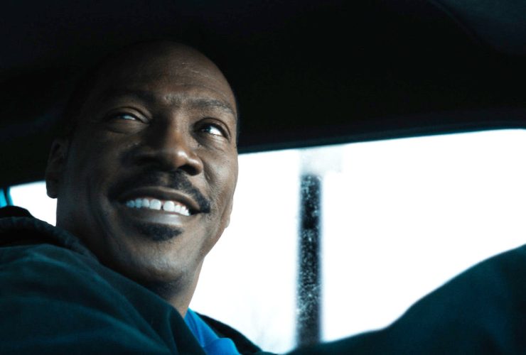 Policial de Beverly Hills: Axel F tira a arma mais poderosa de Eddie Murphy (e funciona)