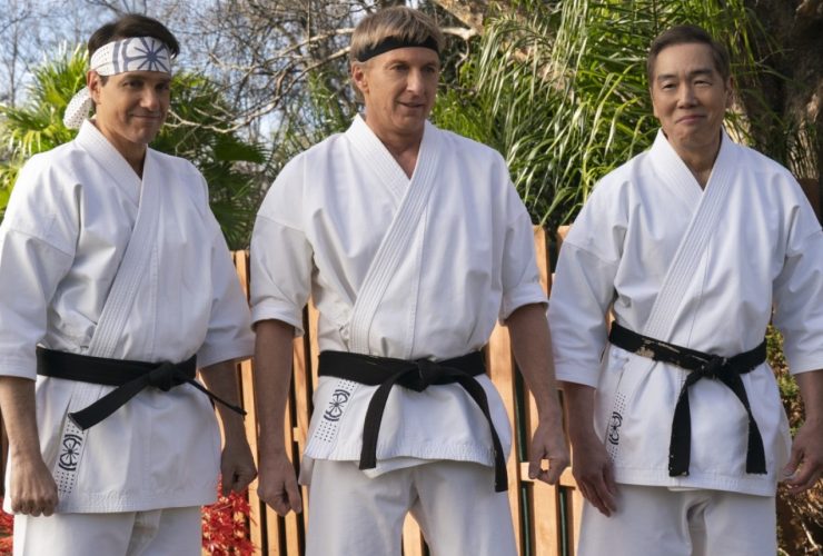 Revisão da 6ª temporada, parte 1 de Cobra Kai: uma equipe é formada à medida que os segredos são revelados na temporada final