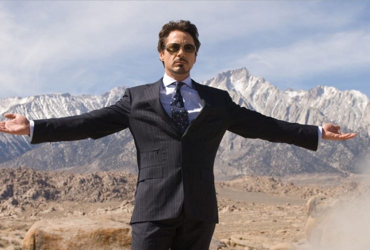 Robert Downey Jr. deu óculos de sol a Tony Stark para que ele pudesse ler cartas de sinalização no Homem de Ferro