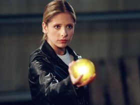 A história por trás dos muitos, muitos ovos de Páscoa de Star Wars de Buffy, a caçadora de vampiros