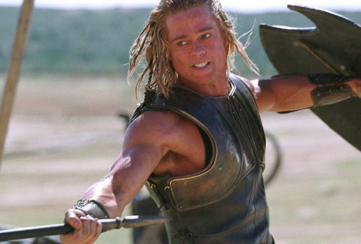 Brad Pitt sofreu uma lesão dolorosamente irônica durante as filmagens de Troy, de 2004