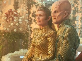 Doug Jones descreve o enredo de Saru da 5ª temporada de Star Trek: Discovery com uma palavra