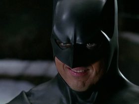 Michael Keaton achou que seu desempenho foi 'péssimo' neste filme de Tim Burton