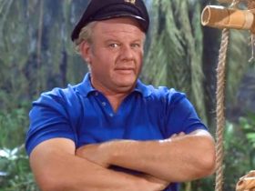 A Guarda Costeira queria prestar homenagem à estrela da Ilha de Gilligan, Alan Hale Jr., após sua morte