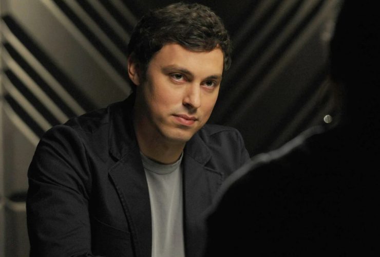 A verdadeira razão pela qual os doces de John Francis Daley deixaram os ossos na 10ª temporada