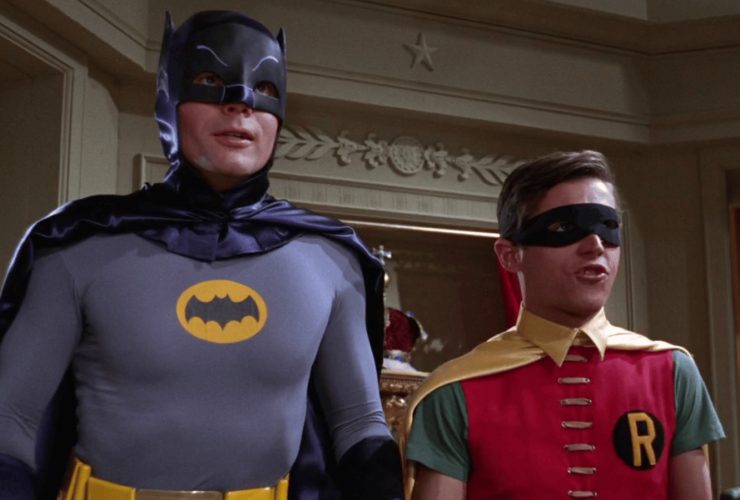 Como um comercial da Nestlé ajudou Adam West a conseguir seu papel na série Batman de 1966